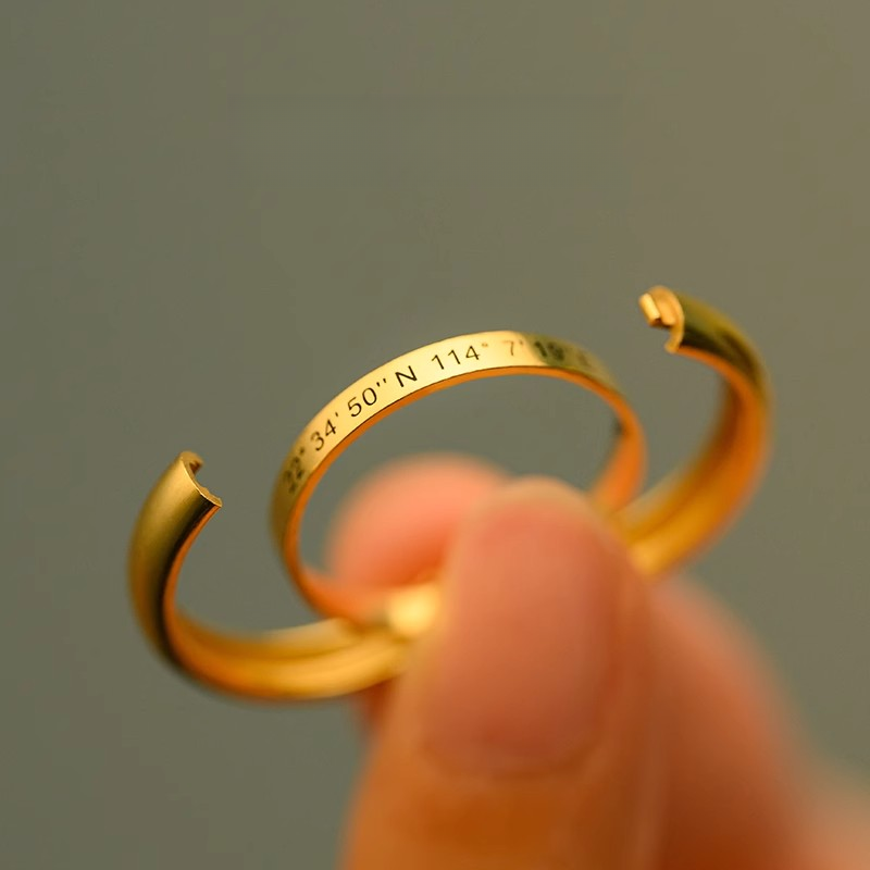 Openable Couple's Ring  Customizable Engraved Letters